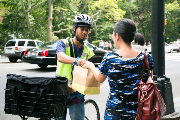 Choose-A-Good-Food-Delivery-Service-Image-Mpd